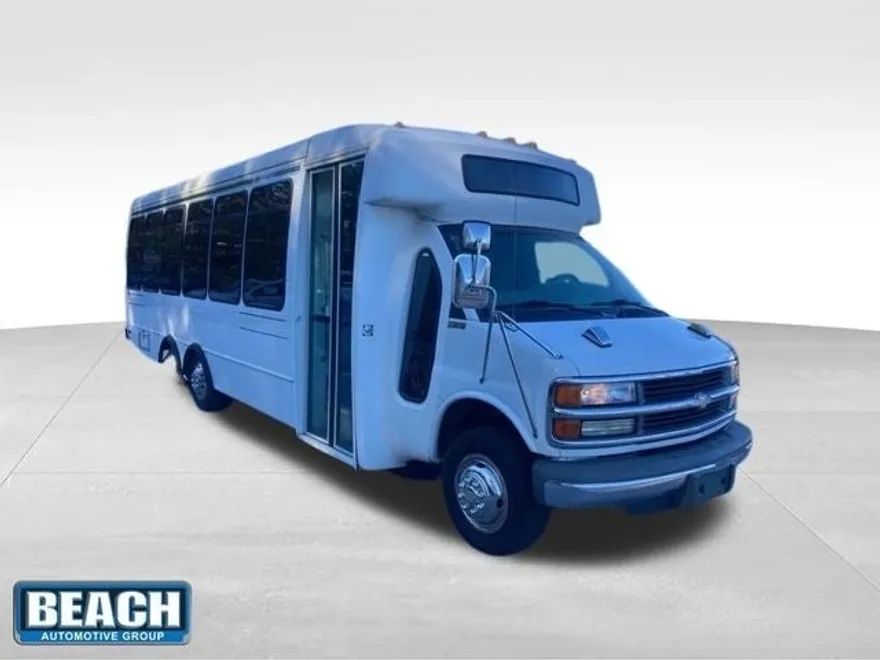 1999 Chevrolet Express Van Base Cutaway photo 1