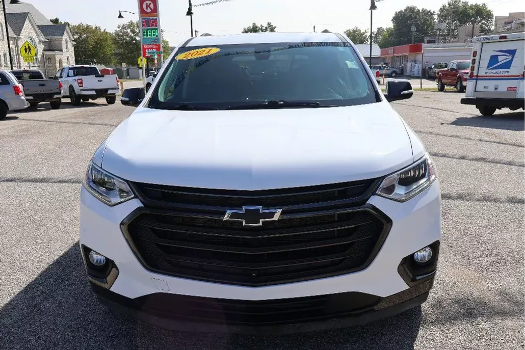 2021 Chevrolet Traverse Premier photo 1