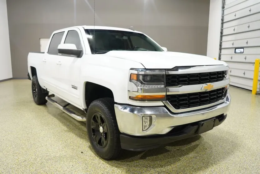 2018 Chevrolet Silverado 1500 photo 1