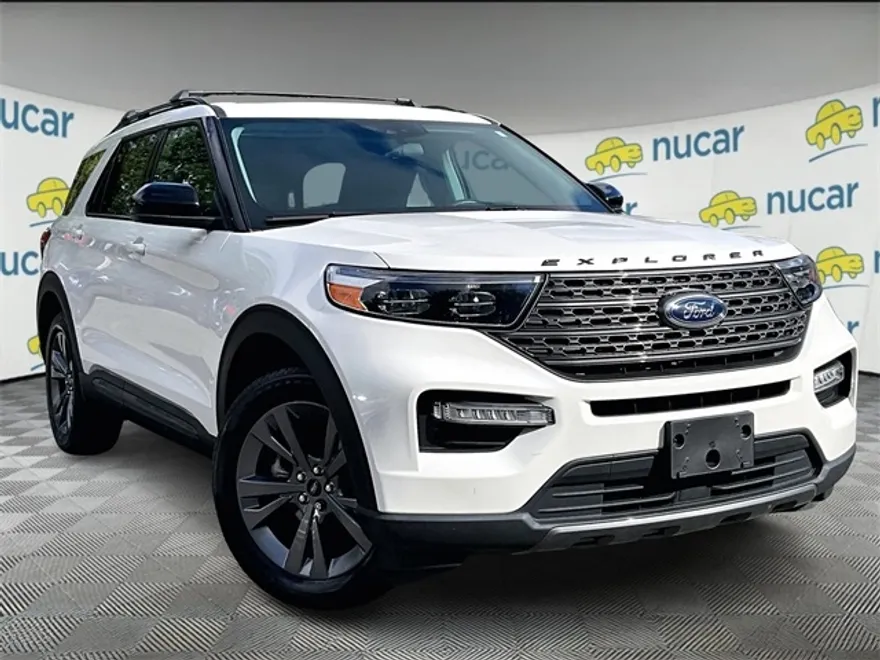 2022 Ford Explorer XLT photo 1