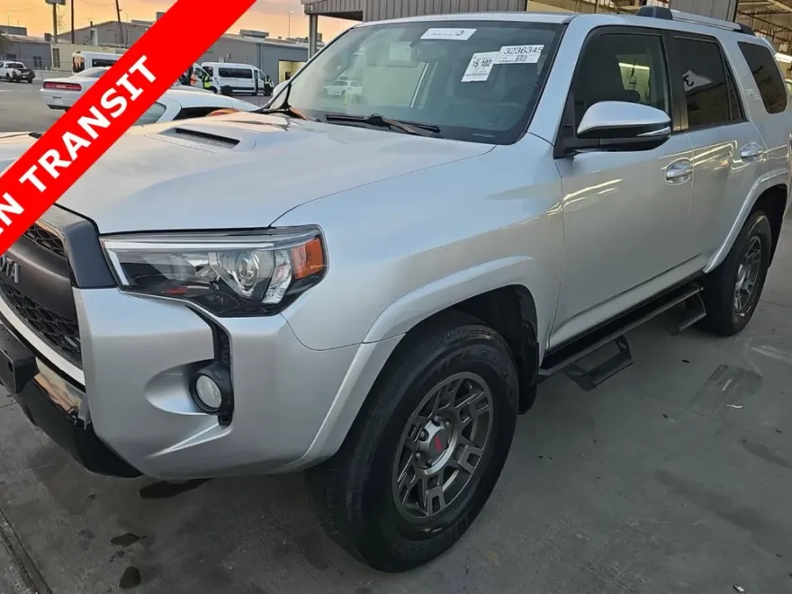 2018 Toyota 4Runner TRD photo 1