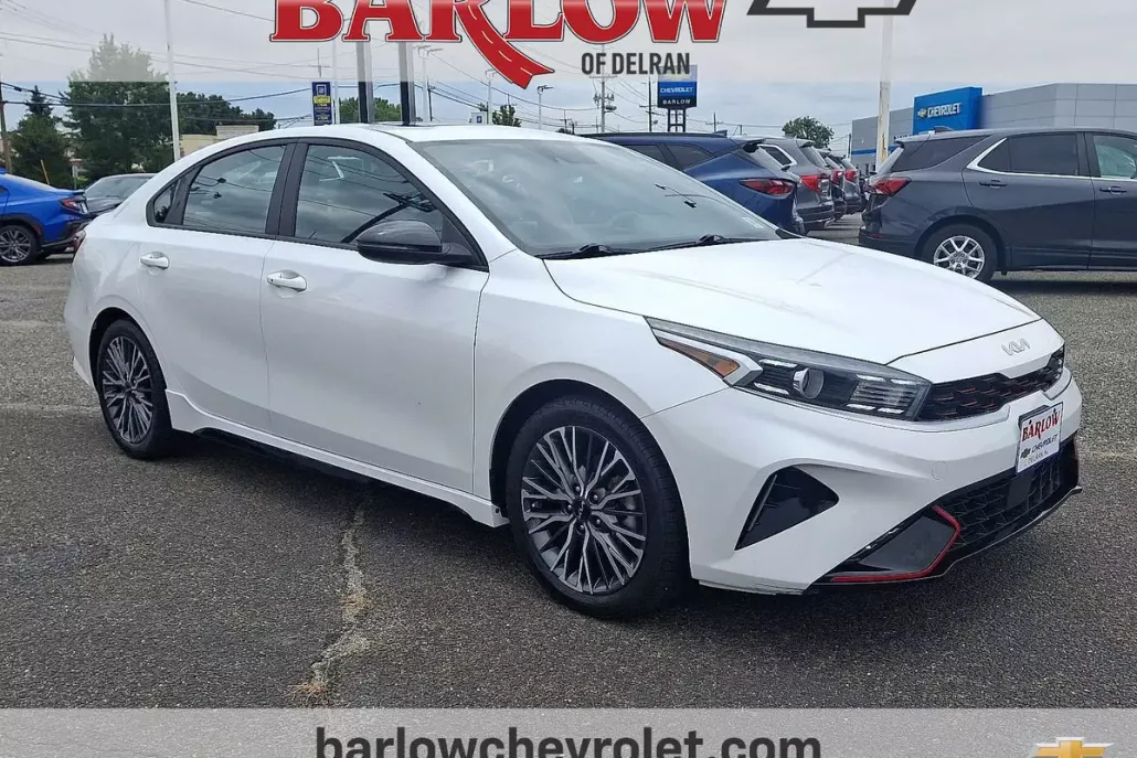 2023 Kia Forte GT-Line photo 1