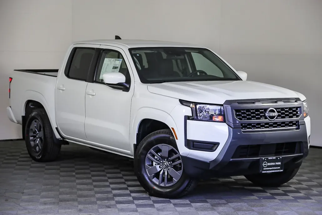 2025 Nissan Frontier SV photo 1