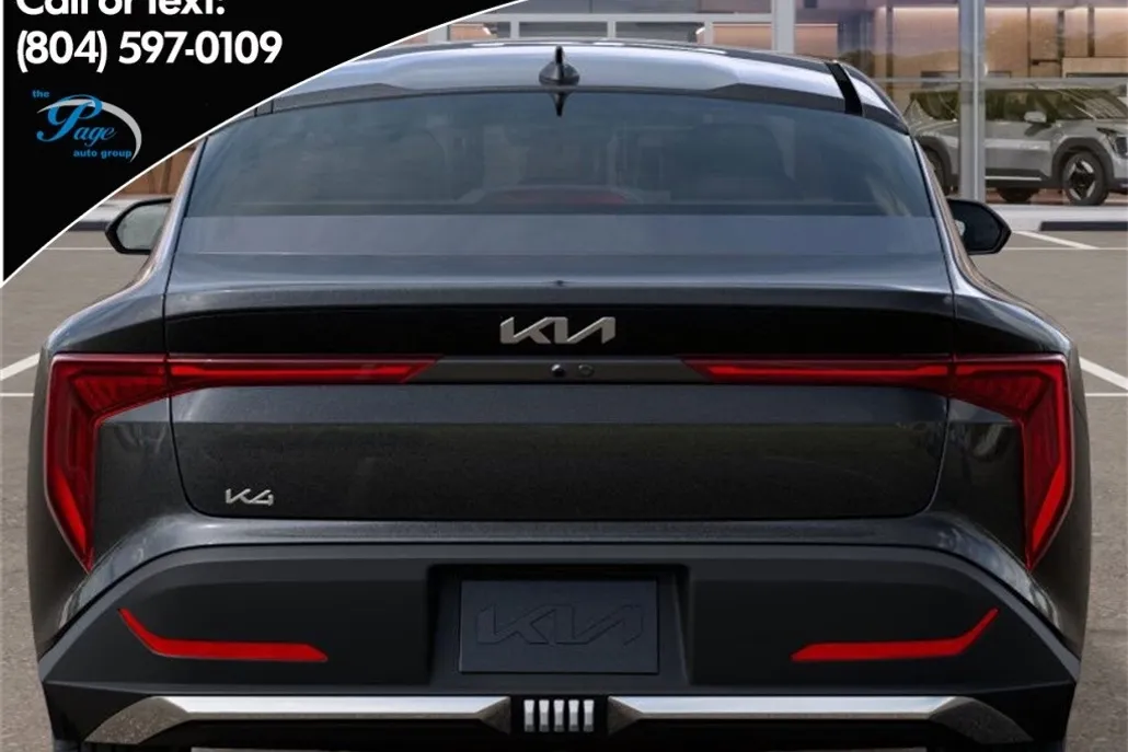 2025 Kia K4 LXS photo 1