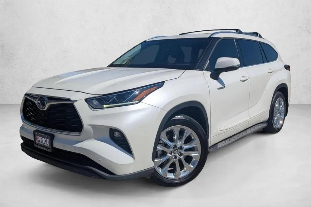2021 Toyota Highlander Limited photo 1
