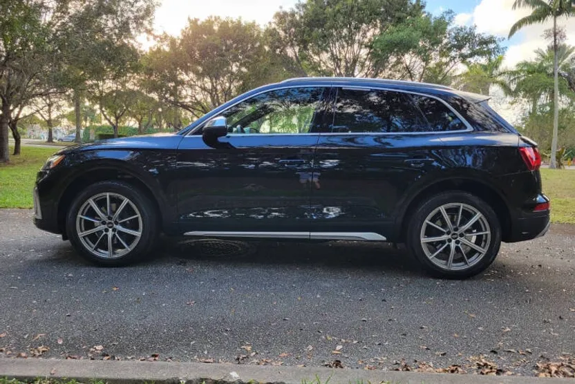 2022 Audi SQ5 Premium Plus photo 1