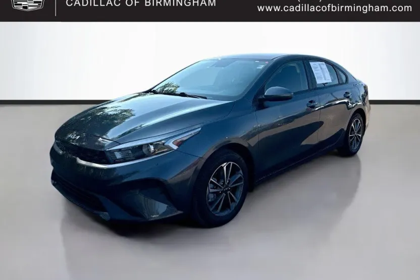 2024 Kia Forte LXS photo 1