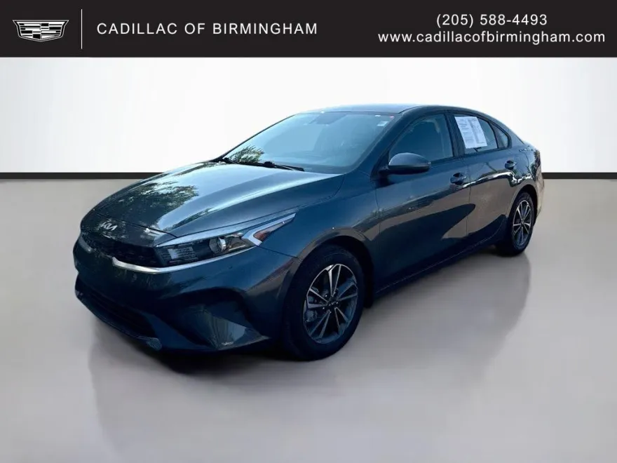 2024 Kia Forte LXS photo 1