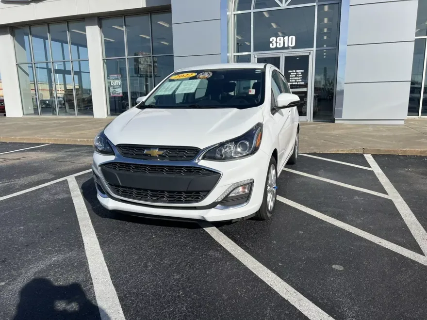 2022 Chevrolet Spark 1LT photo 1