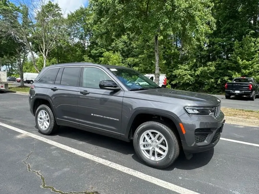 2025 Jeep Grand Cherokee Laredo X photo 1
