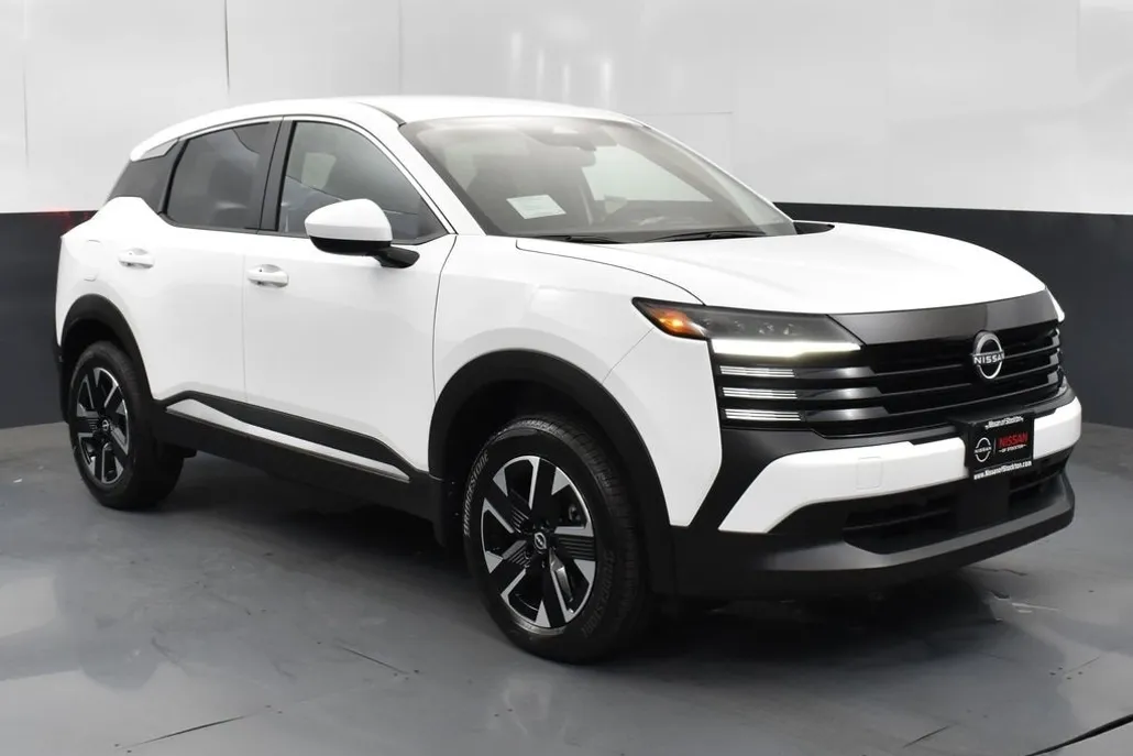 2025 Nissan Kicks SV photo 1