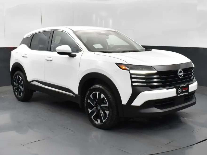 2025 Nissan Kicks SV photo 1