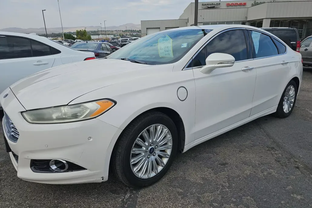 2014 Ford Fusion Energi photo 1