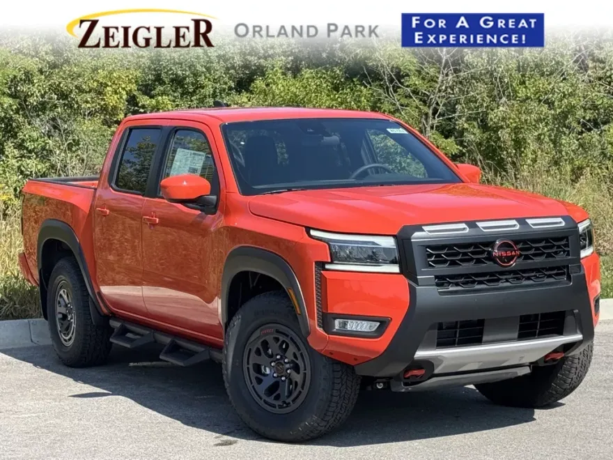 2025 Nissan Frontier Crew Cab PRO-4X photo 1