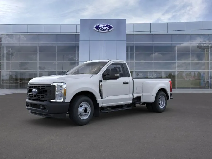2023 Ford F-350 XL photo 1