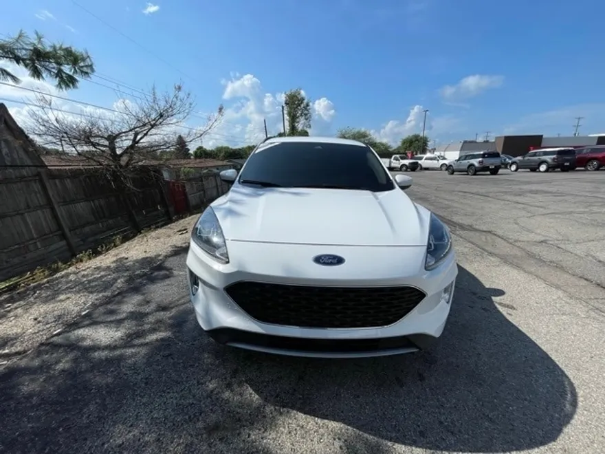 2022 Ford Escape SEL photo 1