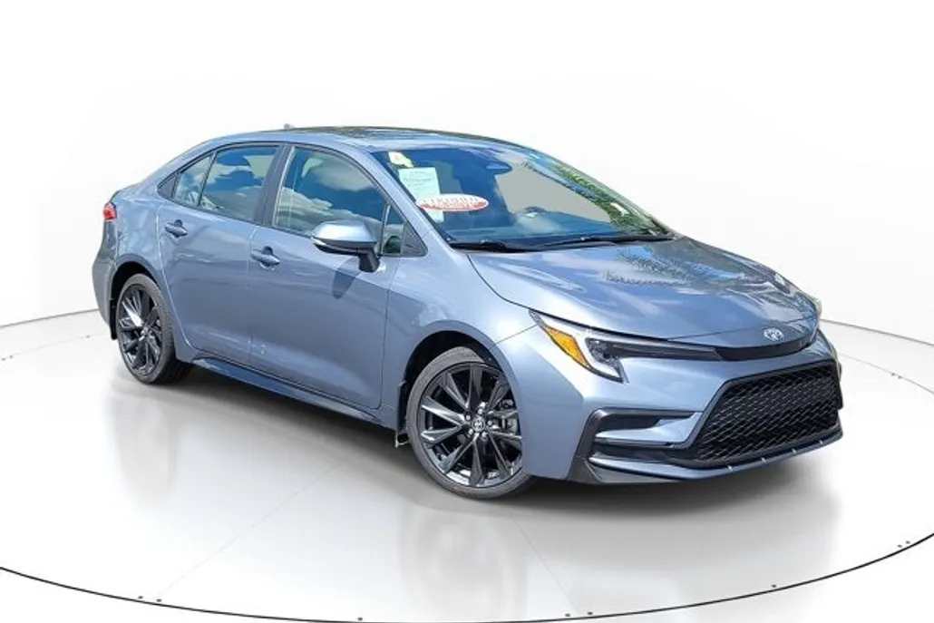2024 Toyota Corolla SE photo 1