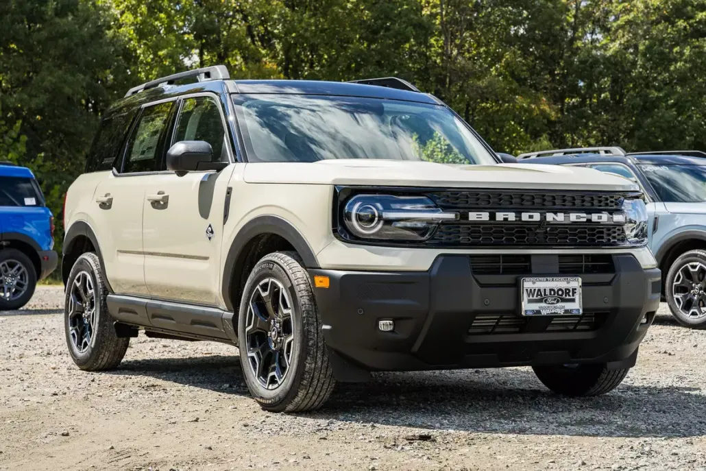 2025 Ford Bronco Sport Outer Banks photo 1