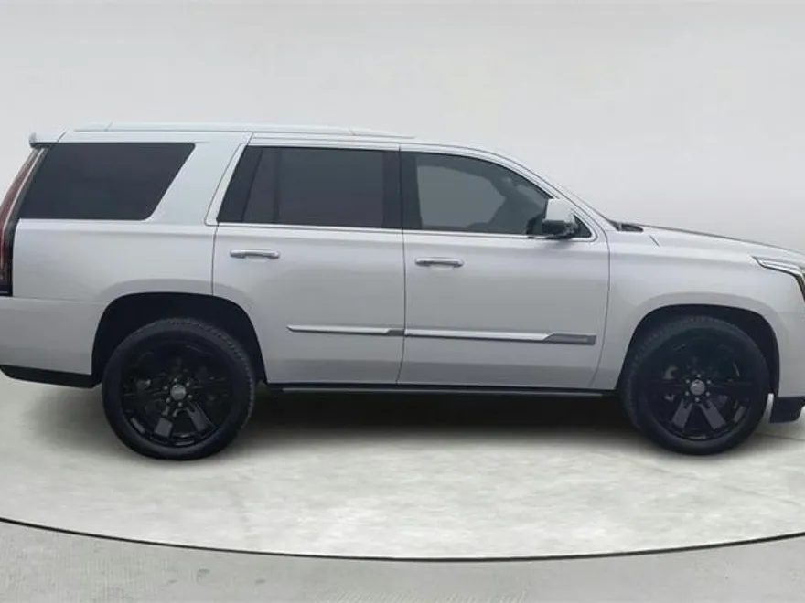 2016 Cadillac Escalade Premium photo 1