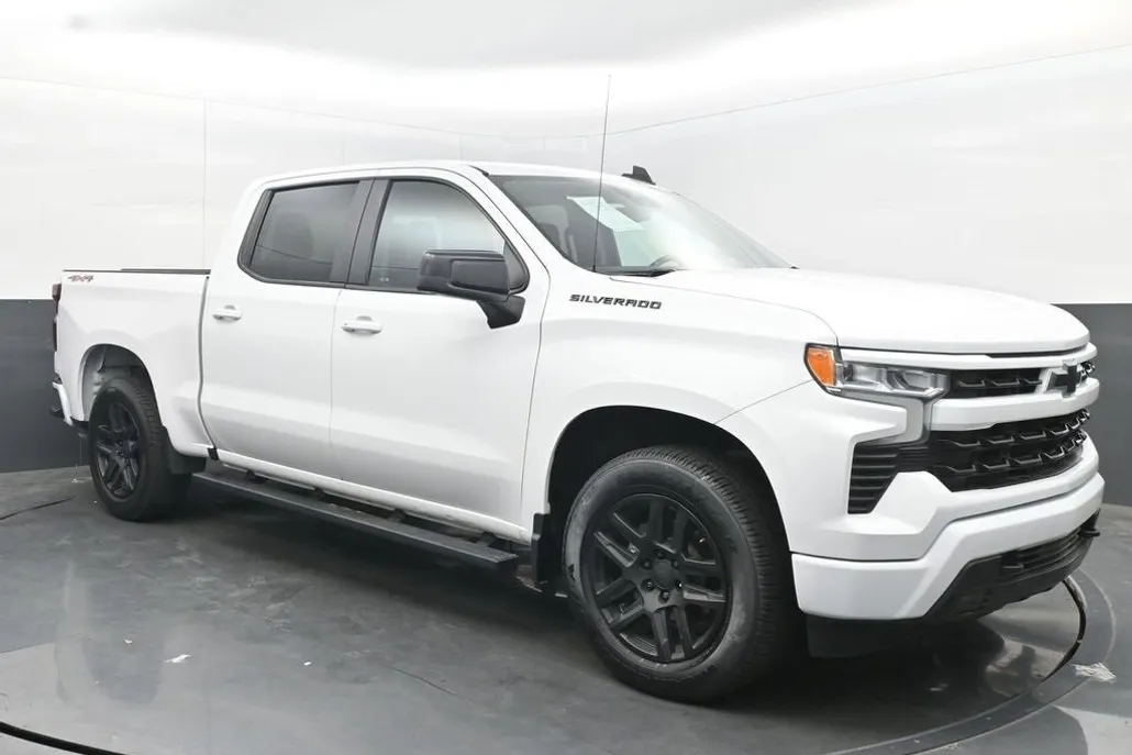 2022 Chevrolet Silverado 1500 RST photo 1