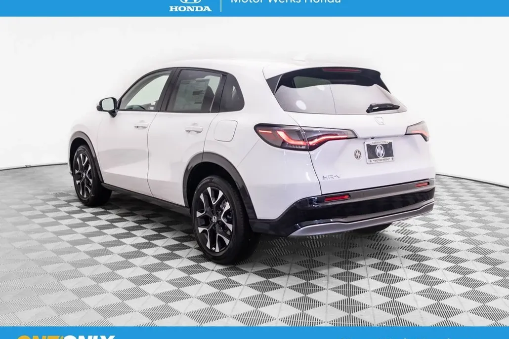 2026 Honda HR-V EX-L photo 1