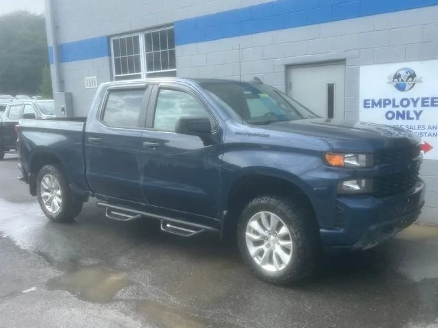 2022 Chevrolet Silverado 1500 Custom photo 1