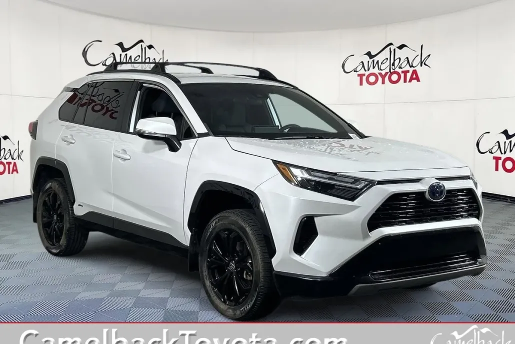2023 Toyota RAV4 Hybrid SE photo 1