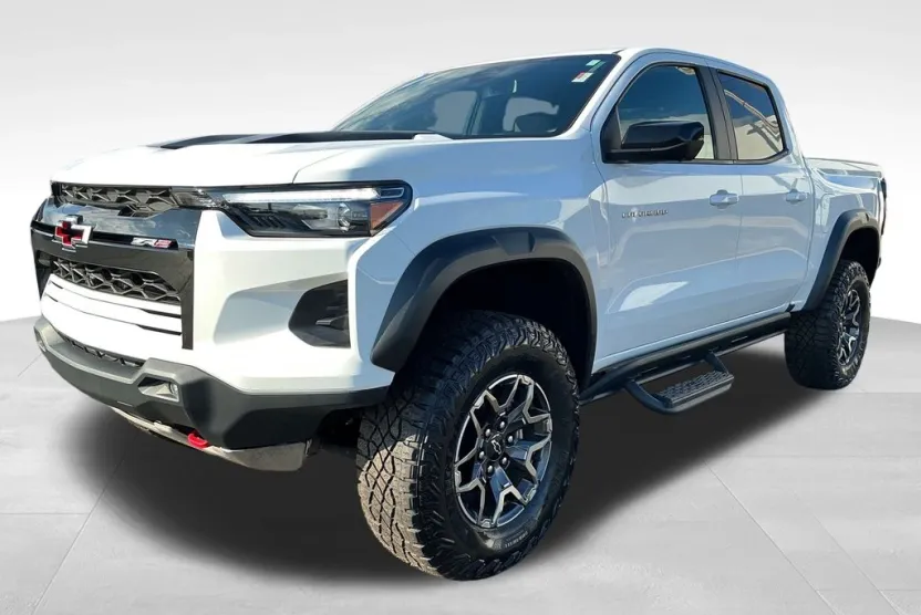 2023 Chevrolet Colorado ZR2 photo 1