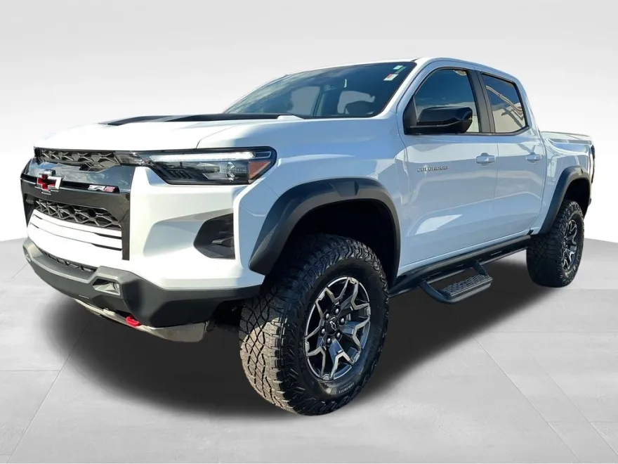 2023 Chevrolet Colorado ZR2 photo 1