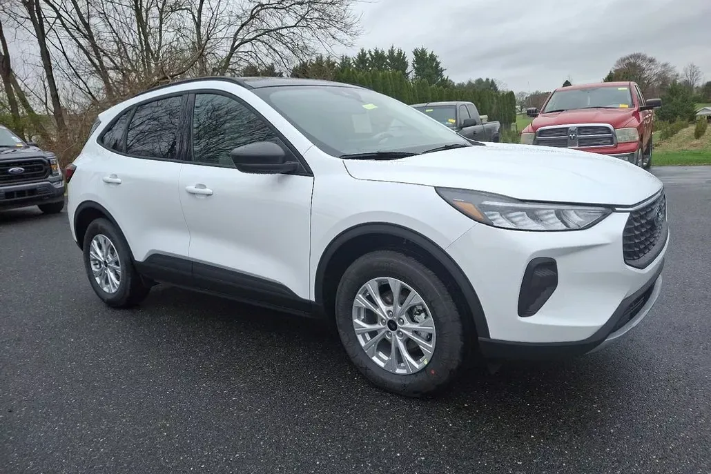 2025 Ford Escape Active photo 1