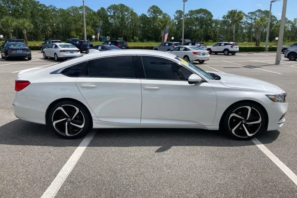 2020 Honda Accord Sport 1.5T photo 1