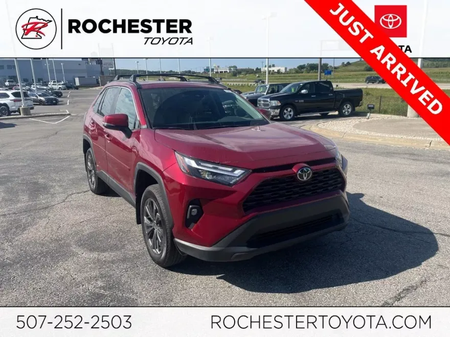 2025 Toyota RAV4 Hybrid XLE Premium photo 1