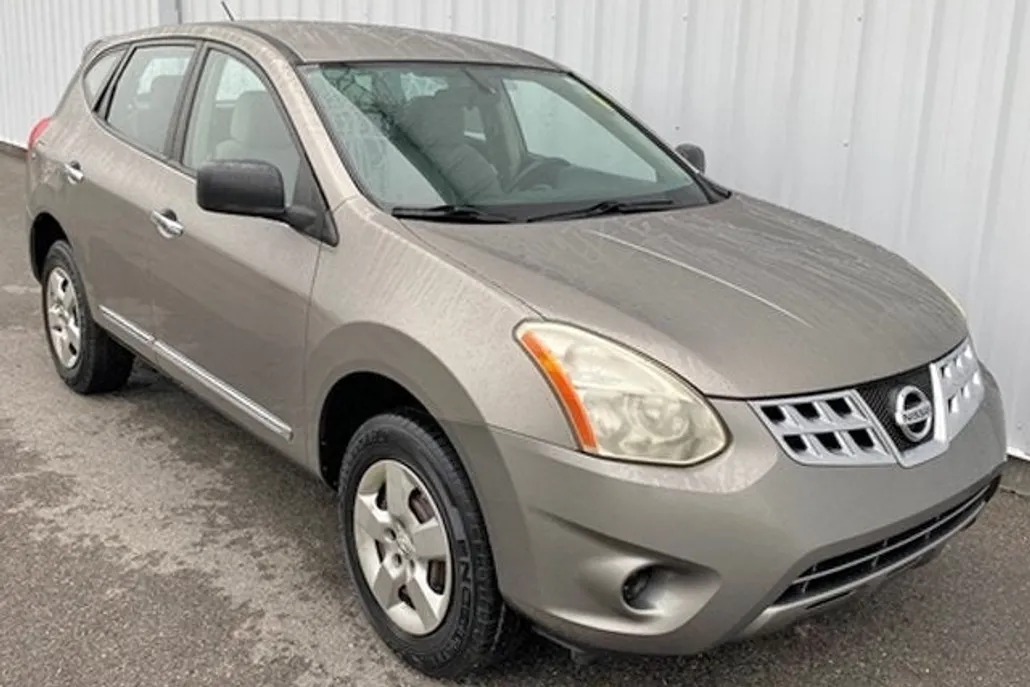 2013 Nissan Rogue S photo 1