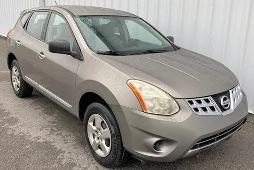 2013 Nissan Rogue S photo 1