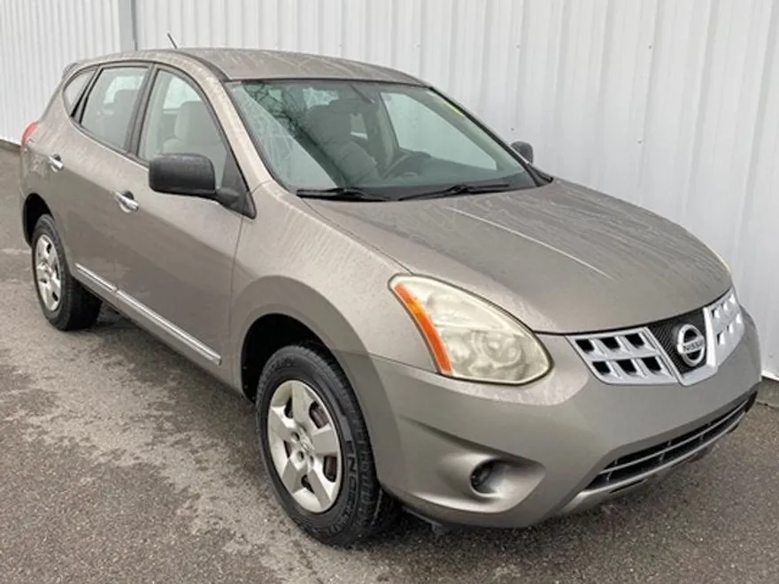 2013 Nissan Rogue S photo 1