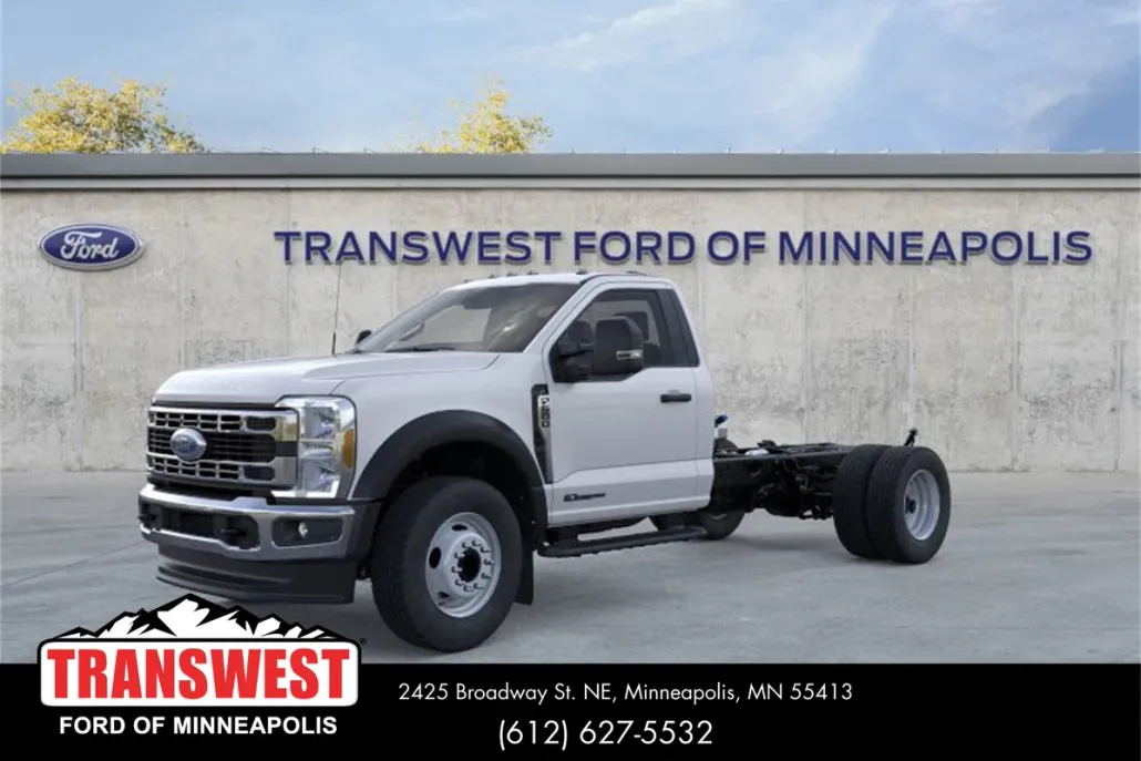 2025 Ford F-600 photo 1