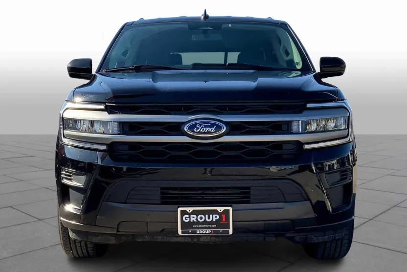 2024 Ford Expedition XLT photo 1