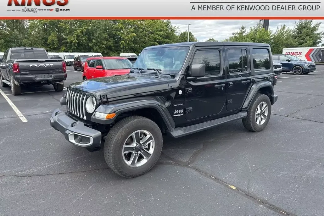 2020 Jeep Wrangler Unlimited Sahara photo 1