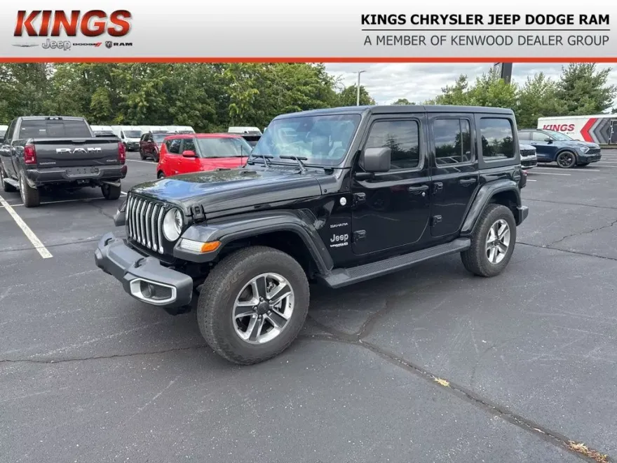 2020 Jeep Wrangler Unlimited Sahara photo 1