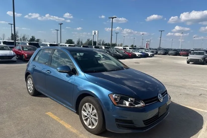 2016 Volkswagen Golf Base TDI SEL photo 1