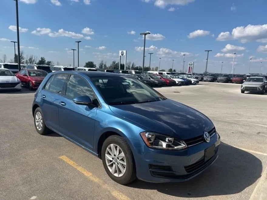 2016 Volkswagen Golf Base TDI SEL photo 1