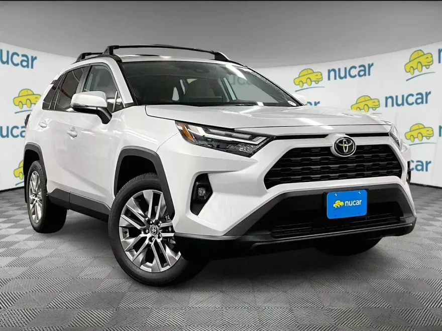 2025 Toyota RAV4 XLE Premium photo 1