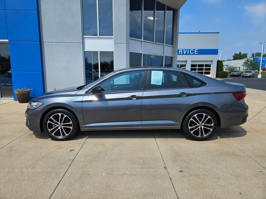 2023 Volkswagen Jetta 1.5T Sport photo 1