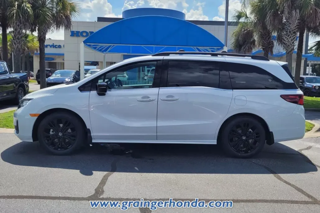 2026 Honda Odyssey photo 1