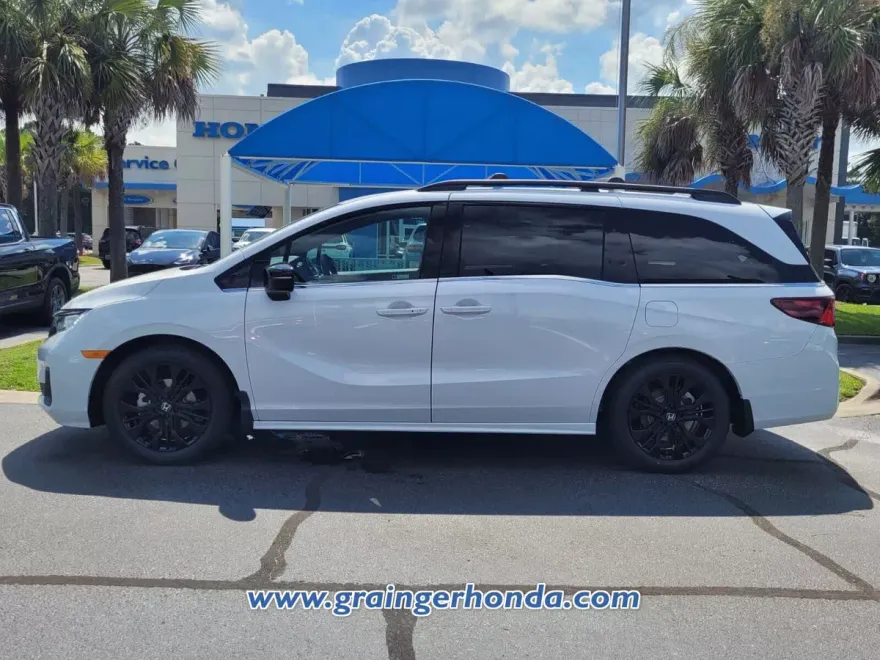 2026 Honda Odyssey photo 1