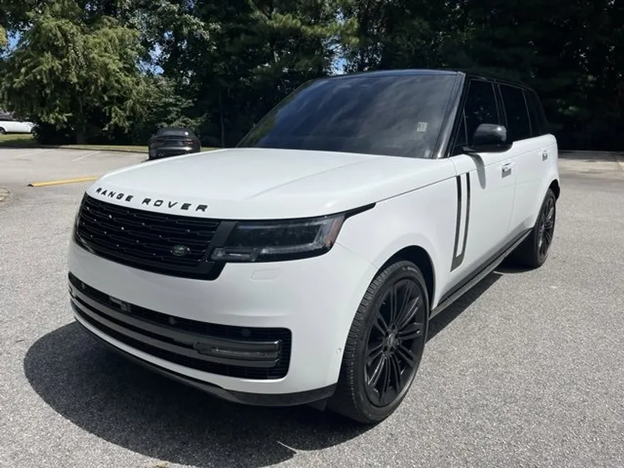 2025 Land Rover Range Rover SE photo 1