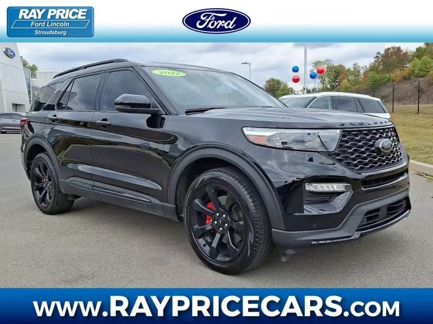2022 Ford Explorer ST photo 1