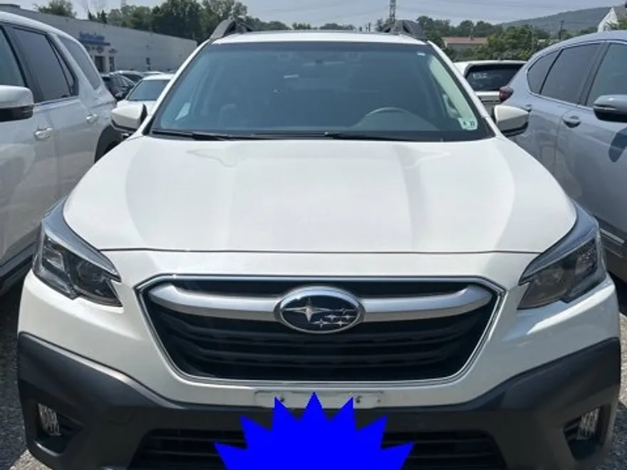 2022 Subaru Outback Premium photo 1