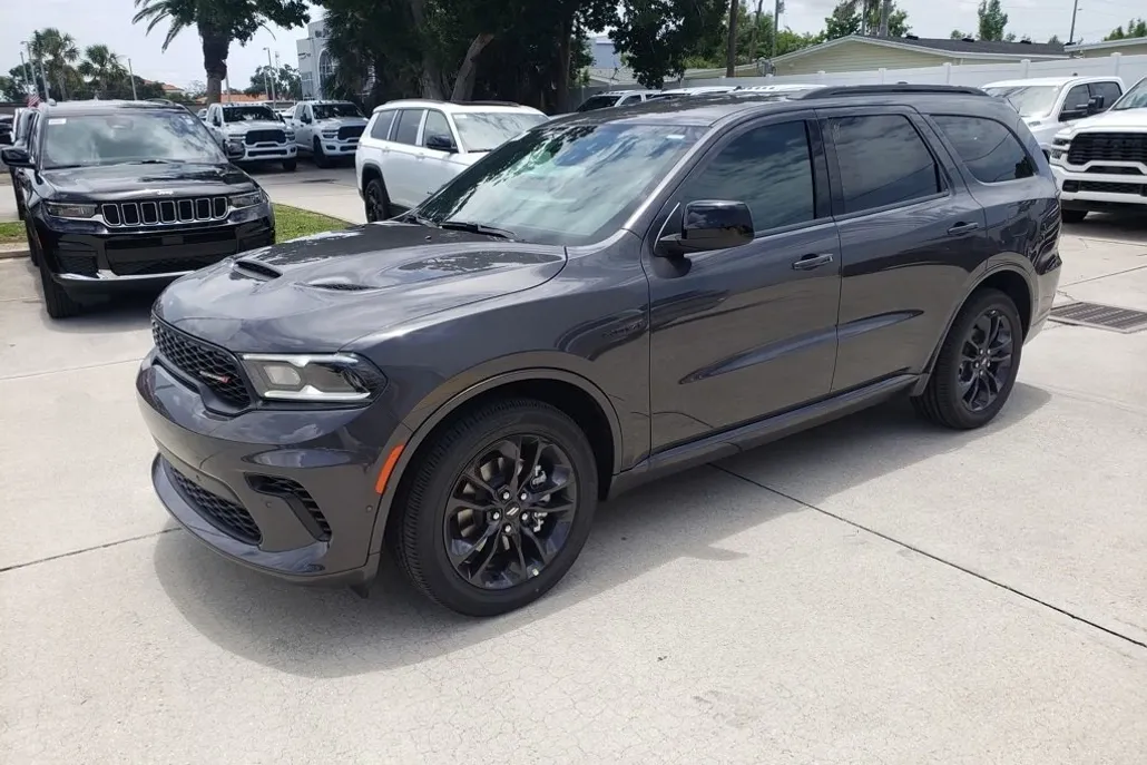 2025 Dodge Durango R/T photo 1