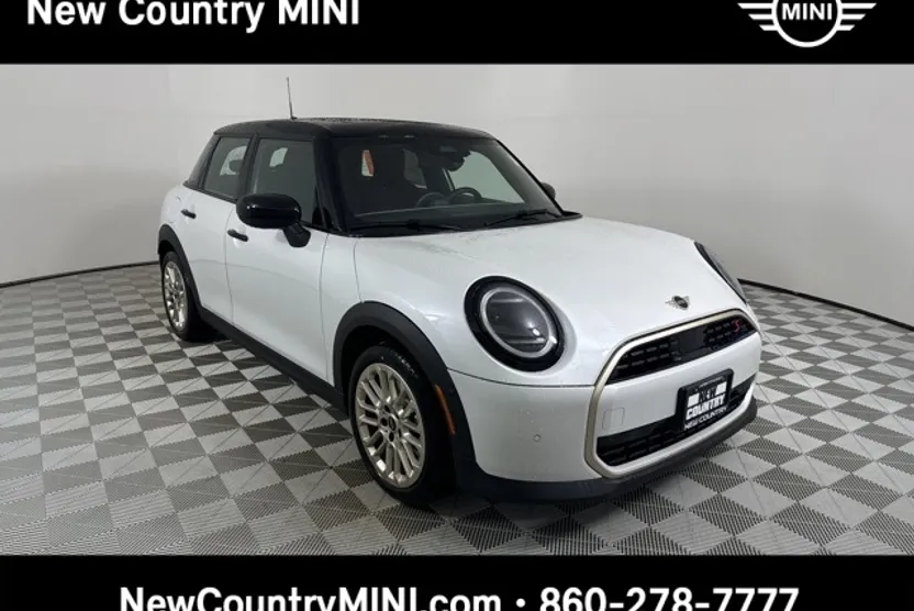 2025 Mini Cooper 4 Door Hardtop Signature photo 1